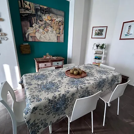 Casa Serge Vista Mare Con Ampio Terrazzo Privato Appartement