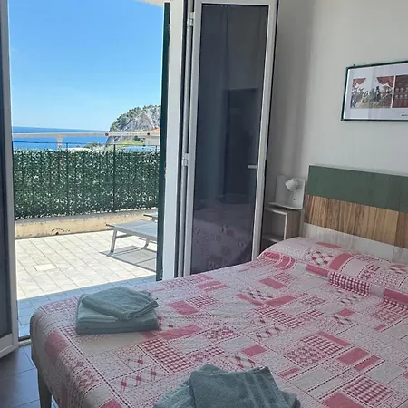 Casa Serge Vista Mare Con Ampio Terrazzo Privato Apartmán Bergeggi