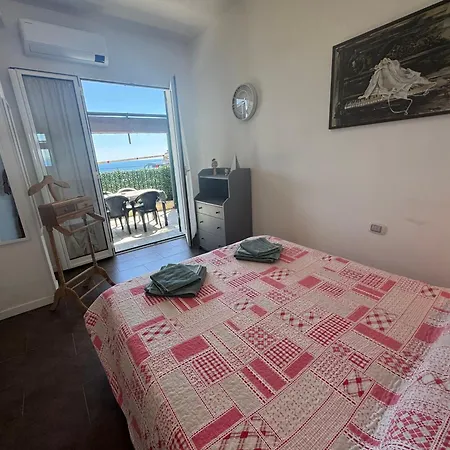 Casa Serge Vista Mare Con Ampio Terrazzo Privato Appartement