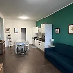 Casa Serge Vista Mare Con Ampio Terrazzo Privato 贝尔杰吉