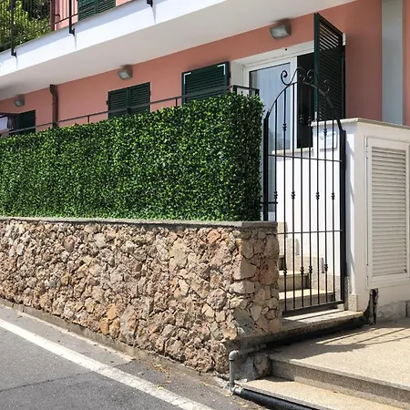 Apartamento Casa Serge Vista Mare Con Ampio Terrazzo Privato Bergeggi