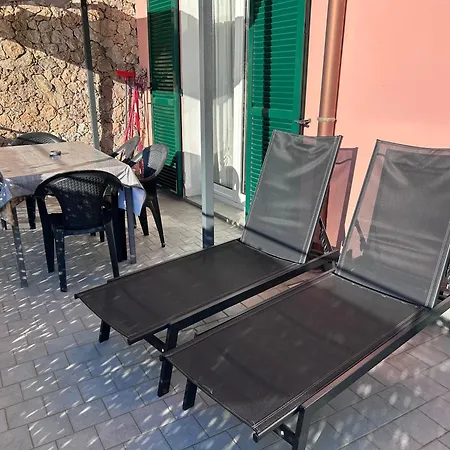 Casa Serge Vista Mare Con Ampio Terrazzo Privato Appartement *