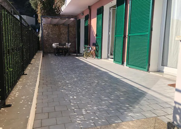 Casa Serge Vista Mare Con Ampio Terrazzo Privato * Bergeggi